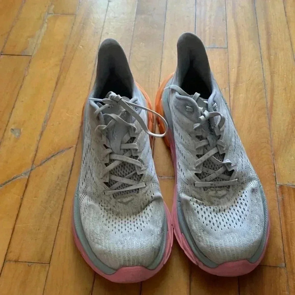 Men clifton edge  hoka sneakers - Picture 2 of 8